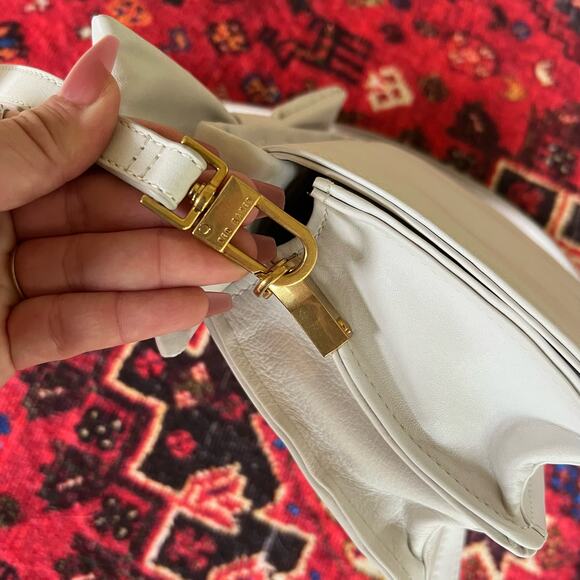 Ted Baker Niasina White Bow Top Handle Leather Crossbody Bag - Picture 14 of 14